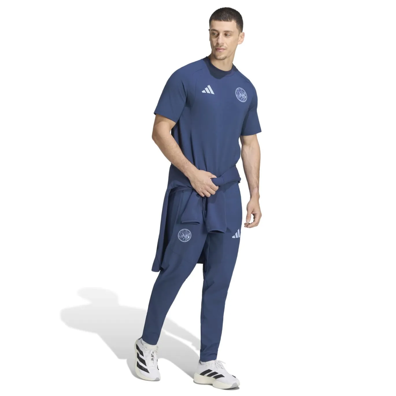 adidas Ajax Tiro Travel T-Shirt 2026-2027 Donkerblauw Lichtblauw