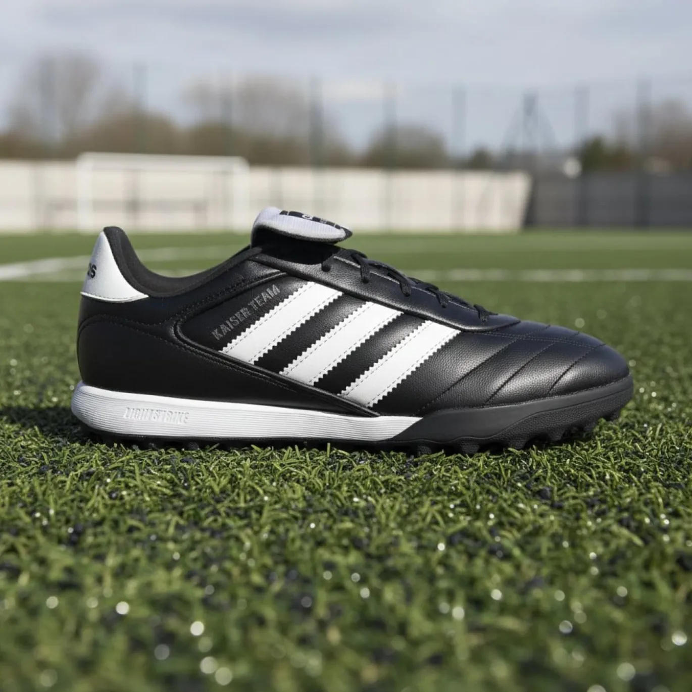 adidas Kaiser Team 2 Turf Voetbalschoenen (TF) Zwart Wit