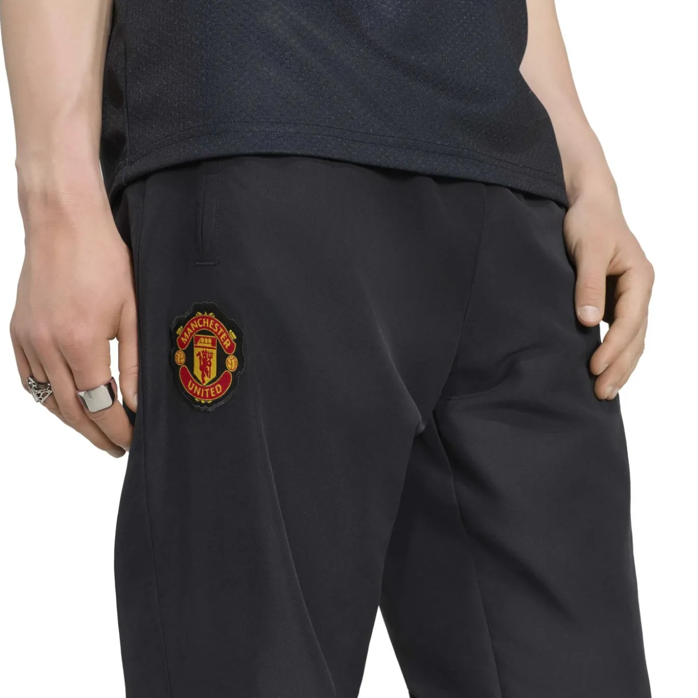 adidas Manchester United Stadium Full Set 2026-2027 Rood Zwart Wit