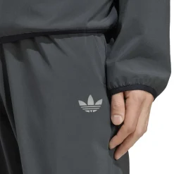 adidas Tech Essential Woven Trainingspak Donkergrijs Zilver