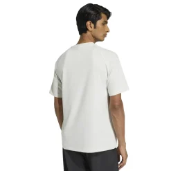 adidas Tech Essential Woven Zomerset Lichtgrijs Zilver