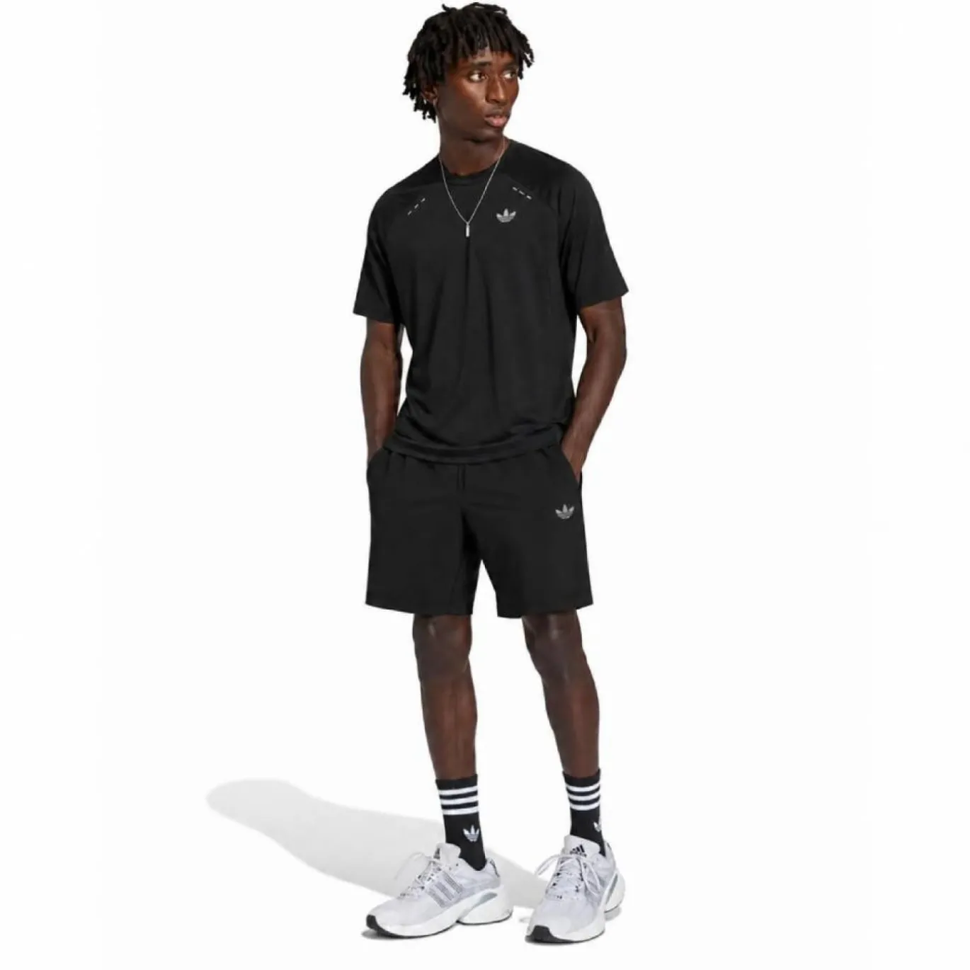 adidas Tech Essential Woven Zomerset Zwart Zilver