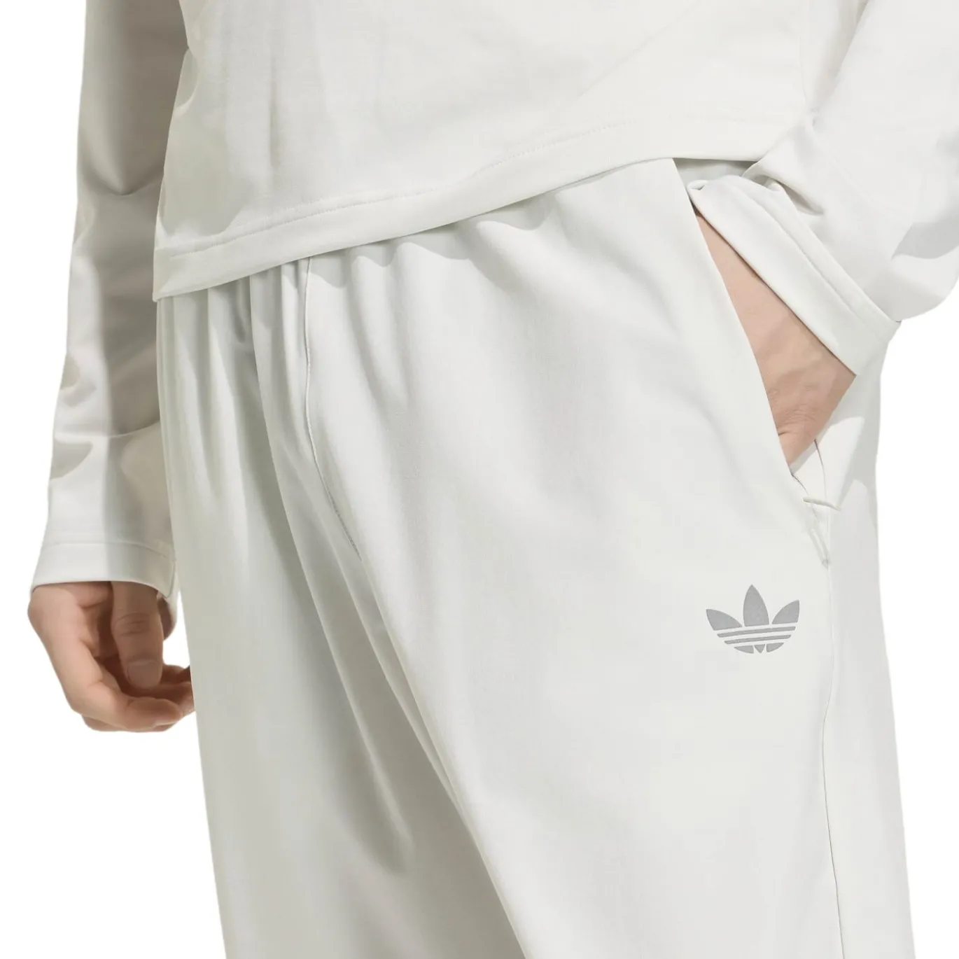 adidas Tech Trefoil Essential Woven Trainingsbroek Lichtgrijs Zilver
