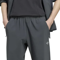 adidas Tech Trefoil Essential Woven Trainingsbroek Donkergrijs Zilver