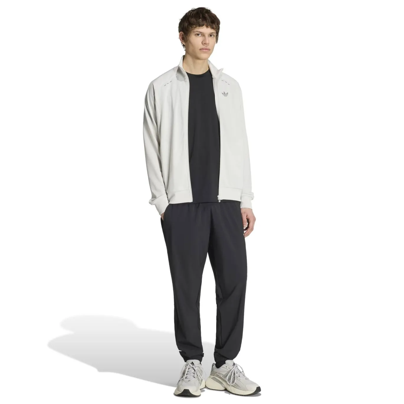 adidas Tech Trefoil Essential Woven Trainingsbroek Zwart Zilver