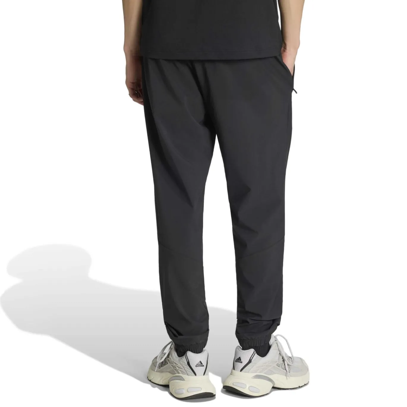 adidas Tech Trefoil Essential Woven Trainingsbroek Zwart Zilver
