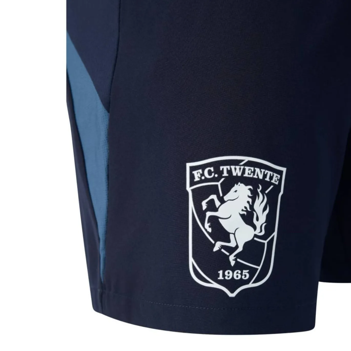 Castore FC Twente Trainingsset 2026-2027 Lichtblauw Donkergrijs
