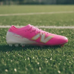 New Balance Furon V8 Elite Gras Voetbalschoenen (FG) Felroze Wit Goud