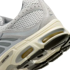 Nike Air Max Moto 2K Sneakers Grijs Zilvergrijs Coconut Milk Summit White