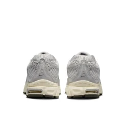 Nike Air Max Moto 2K Sneakers Grijs Zilvergrijs Coconut Milk Summit White