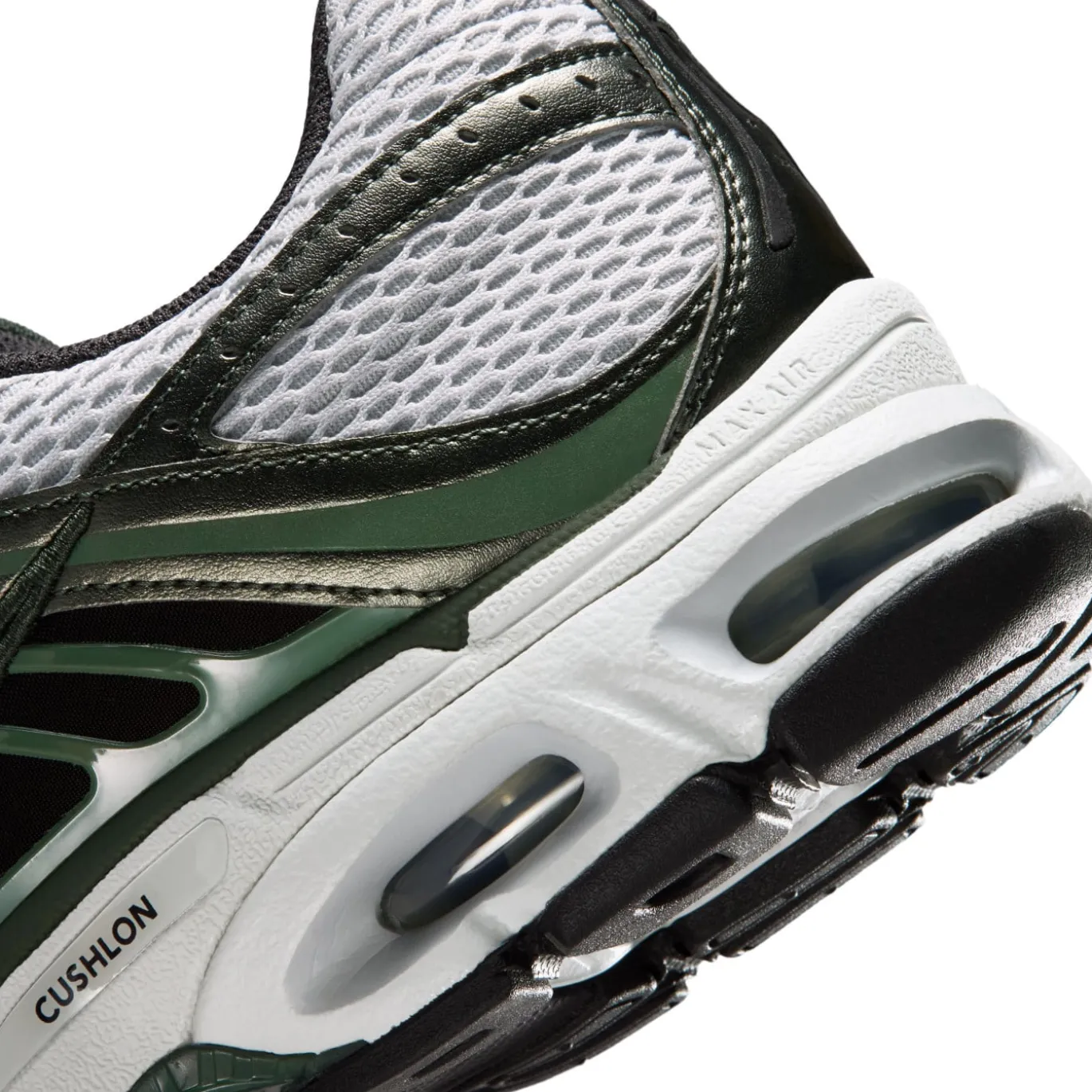 Nike Air Max Moto 2K Sneakers Wit Camogroen Zwart Metallic Silver