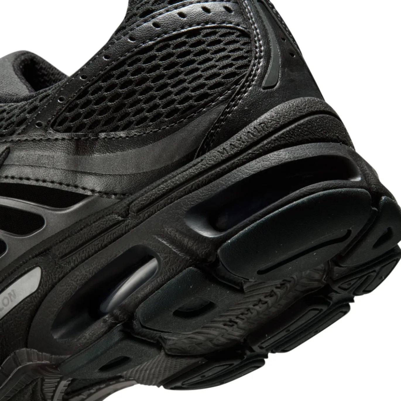 Nike Air Max Moto 2K Sneakers Zwart Donkergrijs Metallic
