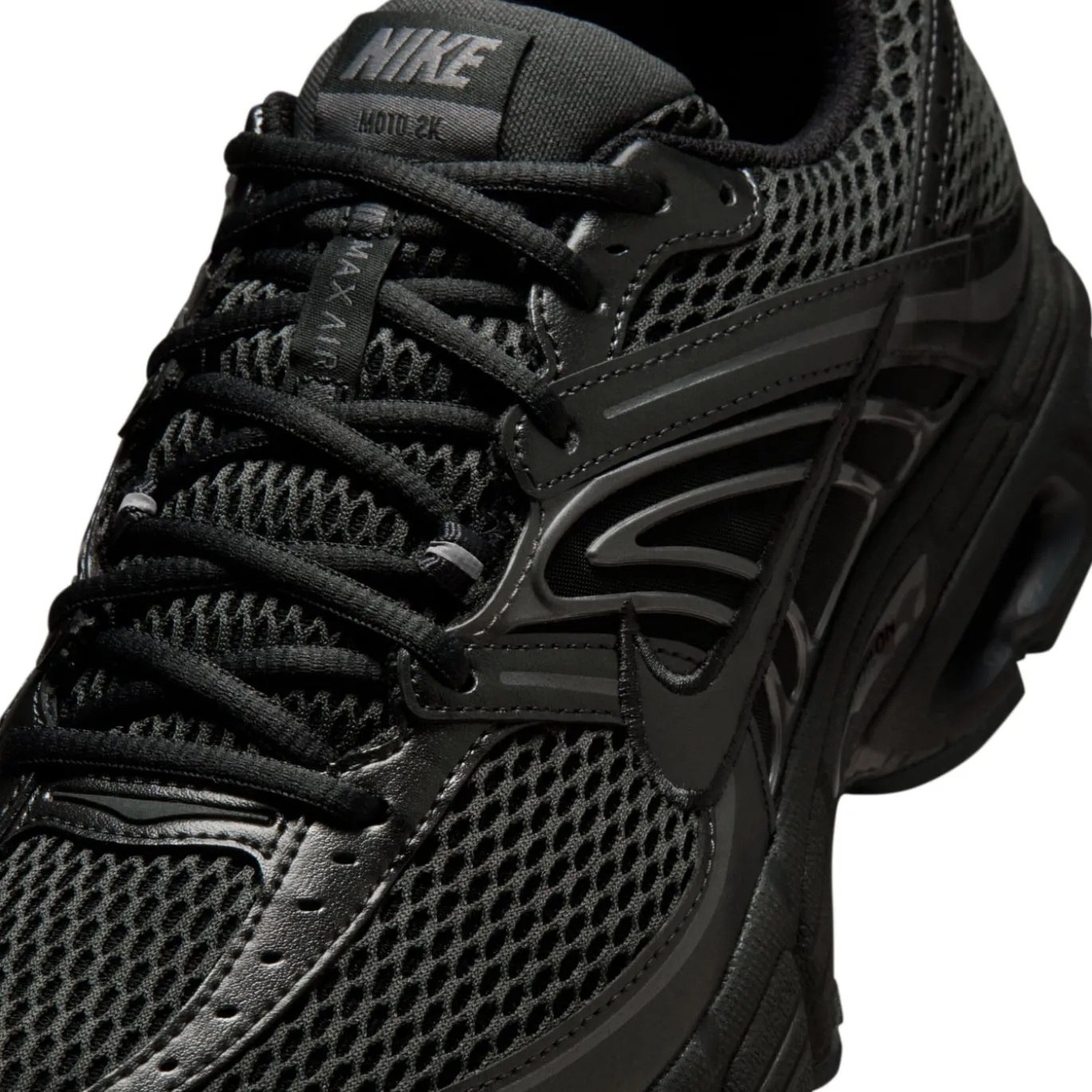 Nike Air Max Moto 2K Sneakers Zwart Donkergrijs Metallic