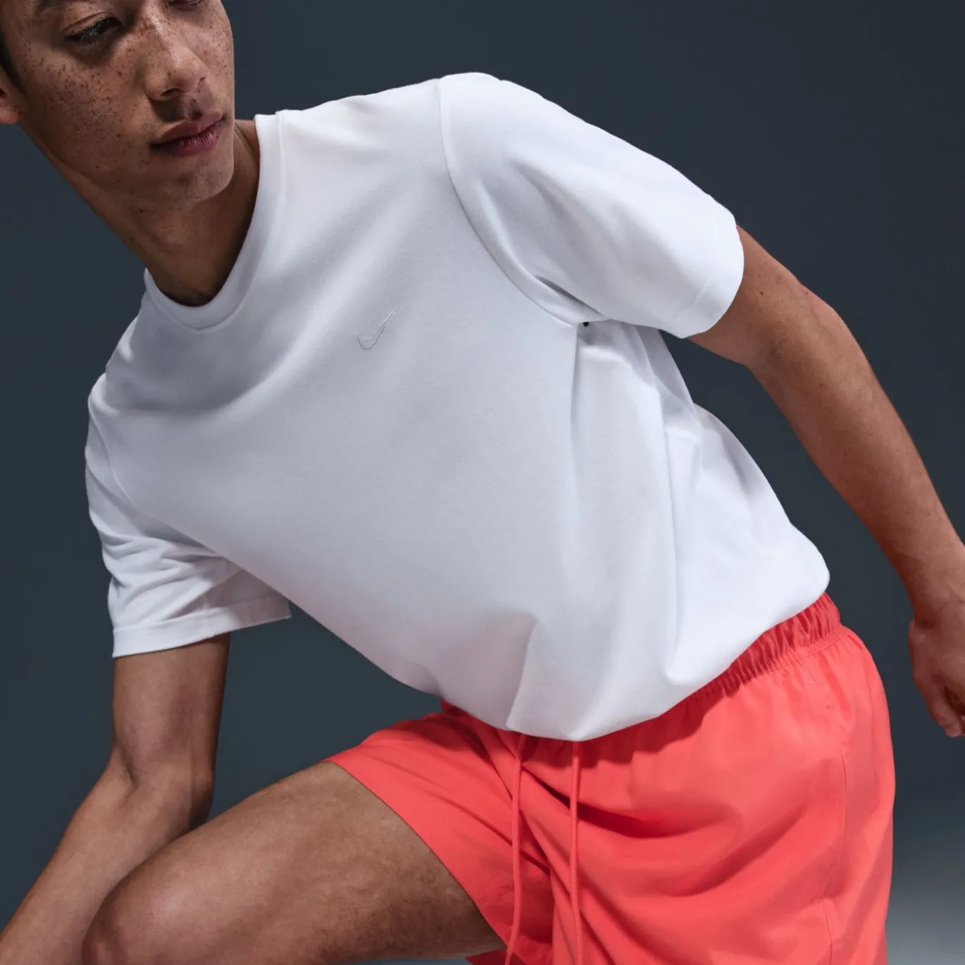 Nike Club Broekje Lichtrood Wit