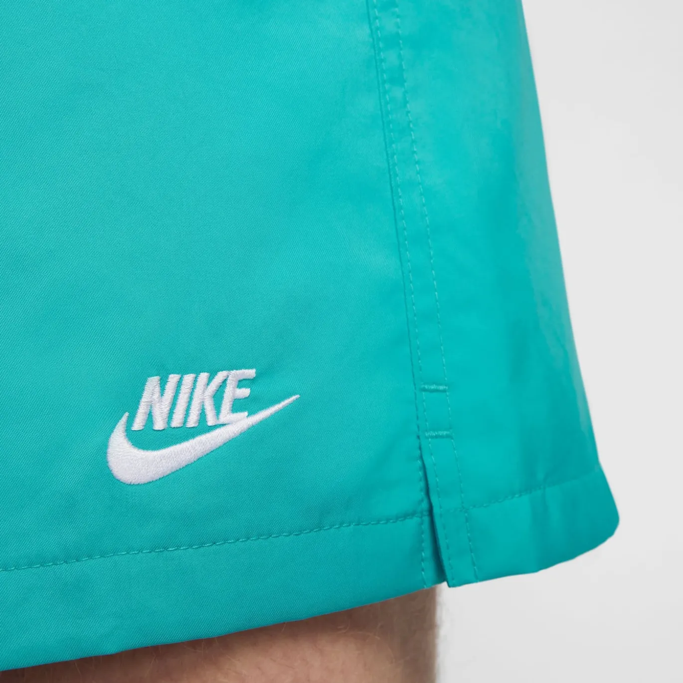 Nike Club Broekje Turquoise Wit