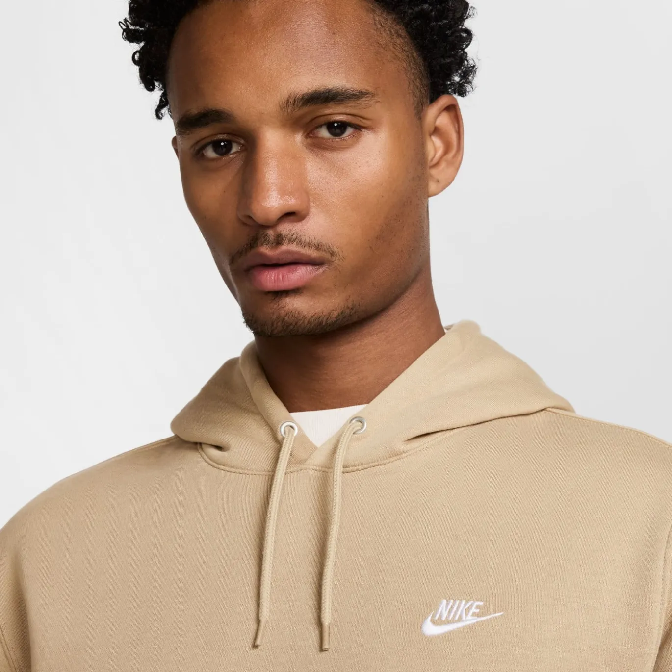 Nike Club Fleece Hoodie Beige Wit