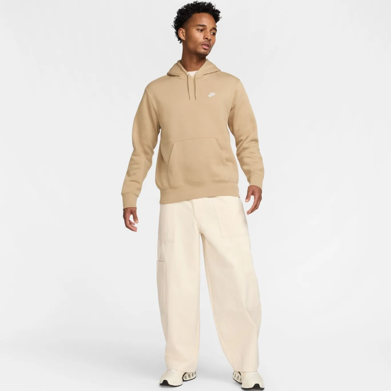 Nike Club Fleece Hoodie Beige Wit