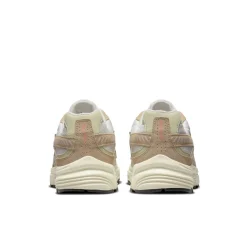 Nike Initiator Sneakers Wit Lichtbruin Beige