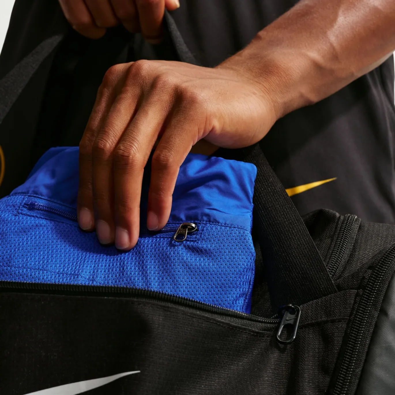 Nike Inter Milan City Side Trainingsjack 2026-2027 Zwart Donkerblauw Goudgeel