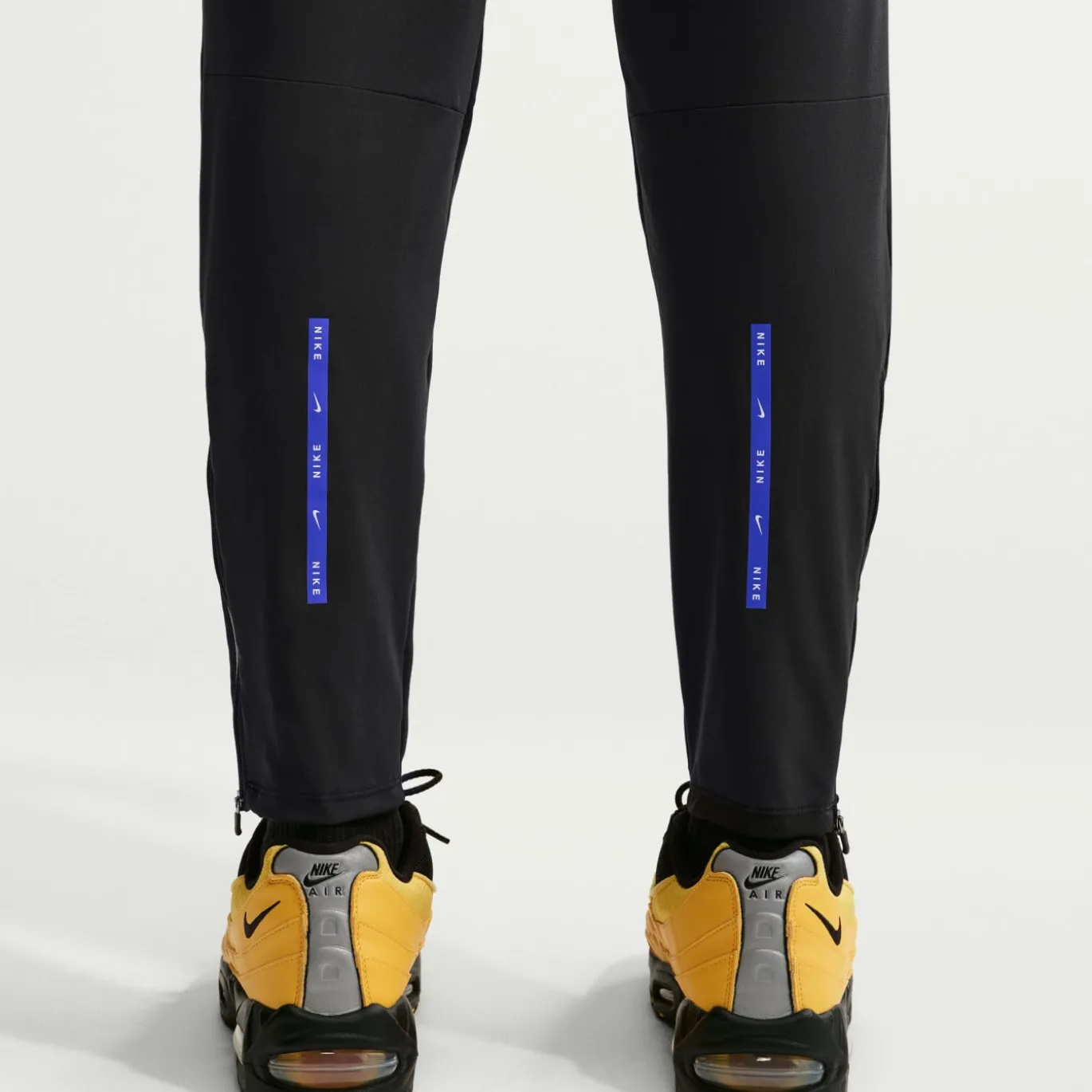 Nike Inter Milan City Side Trainingsbroek 2026-2027 Zwart Goudgeel