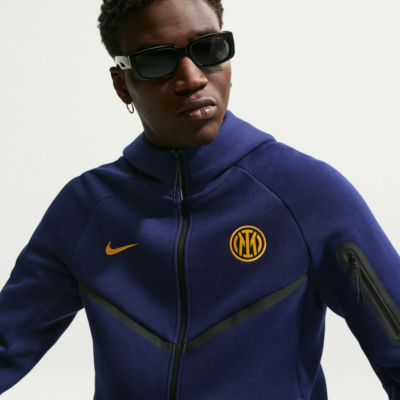 Nike Inter Milan Tech Fleece Vest 2026-2027 Donkerblauw Zwart Goudgeel