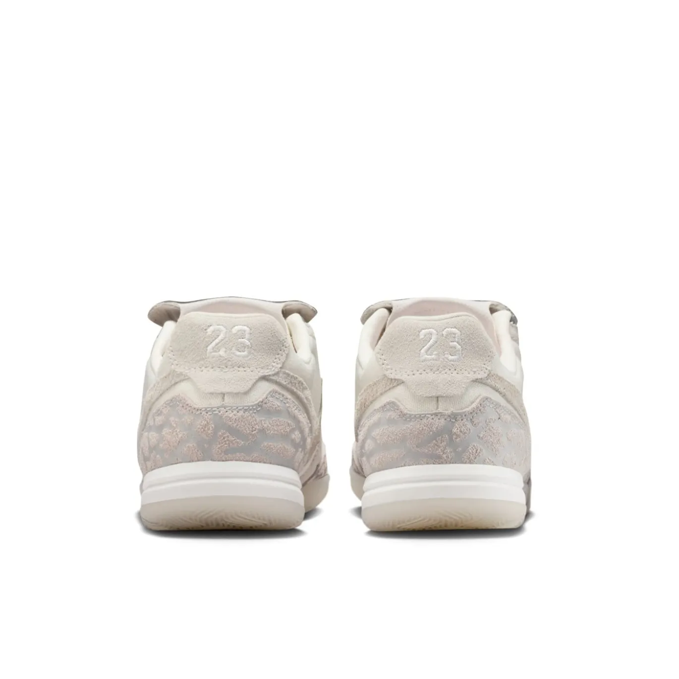 Nike Jordan Tiempo Streetgato SE Straatvoetbalschoenen Beige Zilver Felrood