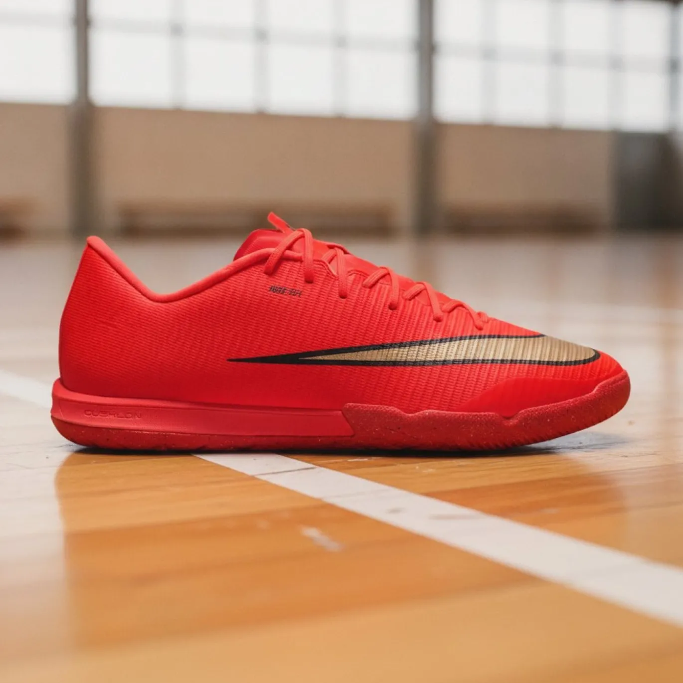 Nike Mercurial Vapor 17 Academy Zaalvoetbalschoenen (IN) Felrood Zwart Goud