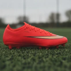 Nike Mercurial Vapor 17 Pro Kunstgras Voetbalschoenen (AG) Felrood Zwart Goud
