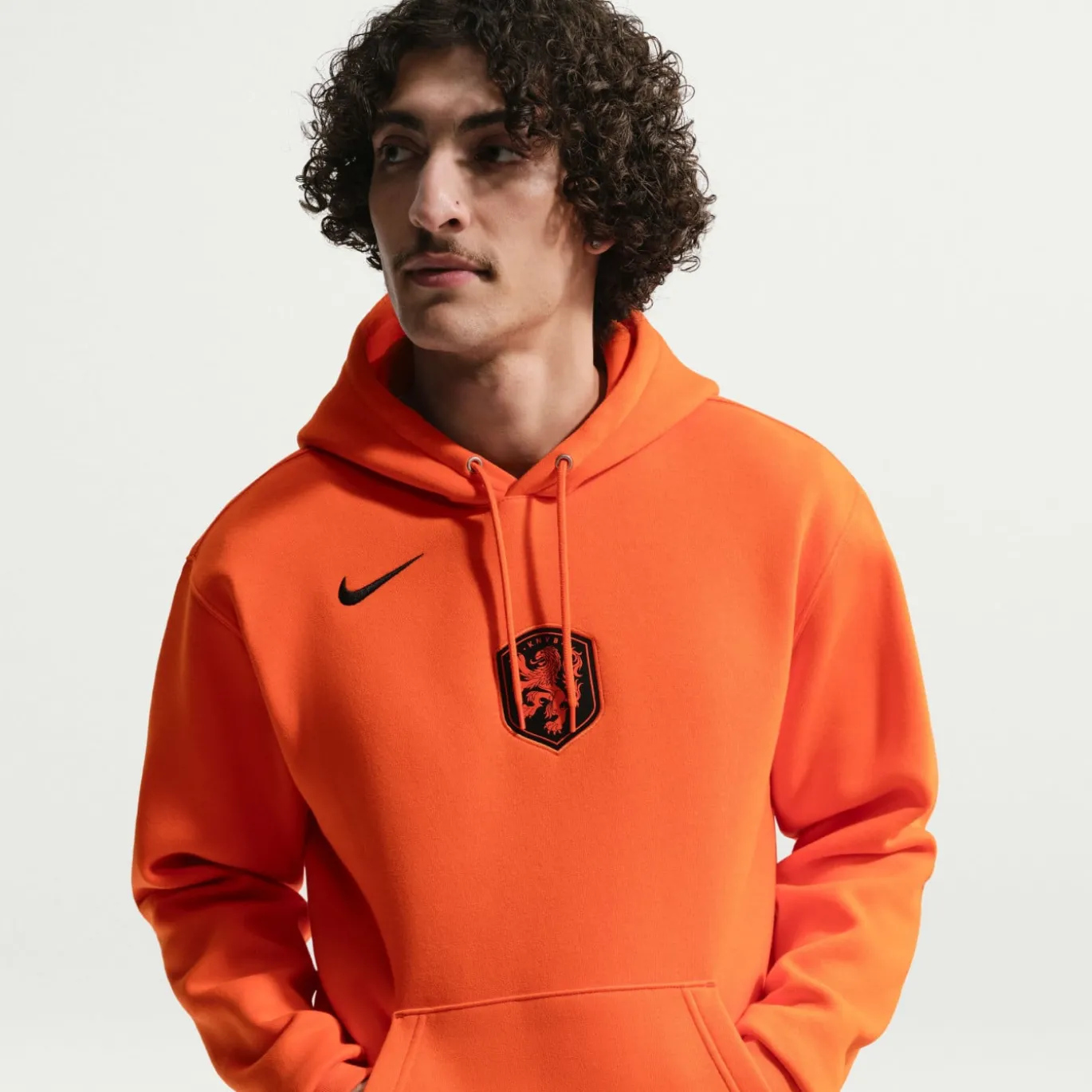 Nike Nederland Club Sportswear Trainingspak Hooded 2026-2028 Oranje Zwart