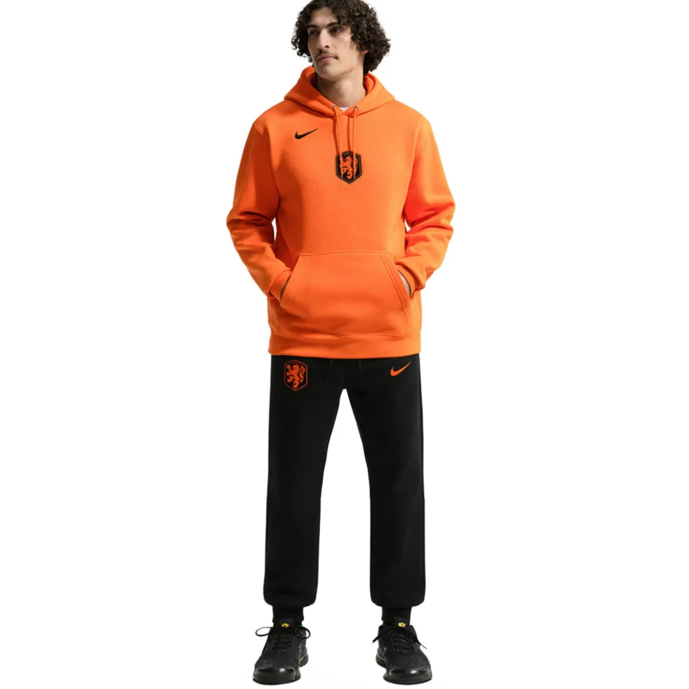 Nike Nederland Club Sportswear Trainingspak Hooded 2026-2028 Oranje Zwart