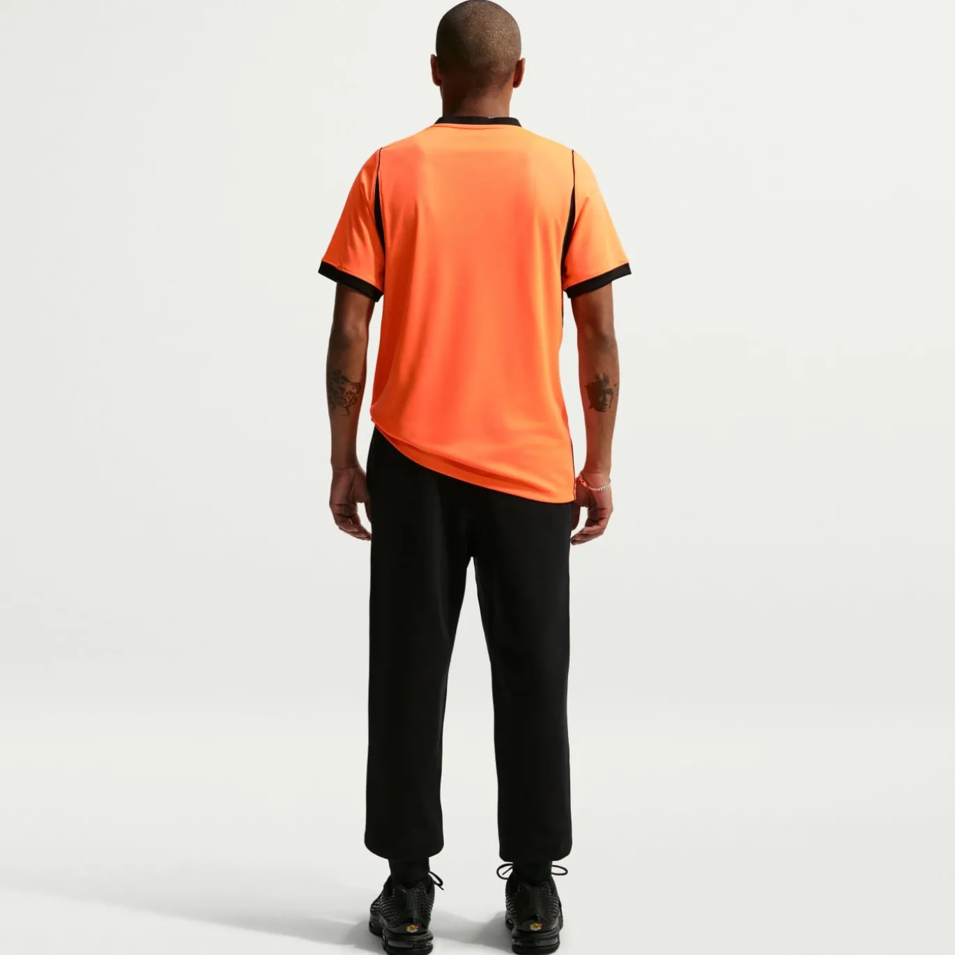 Nike Nederland Club Sportswear Joggingbroek 2026-2028 Zwart Oranje