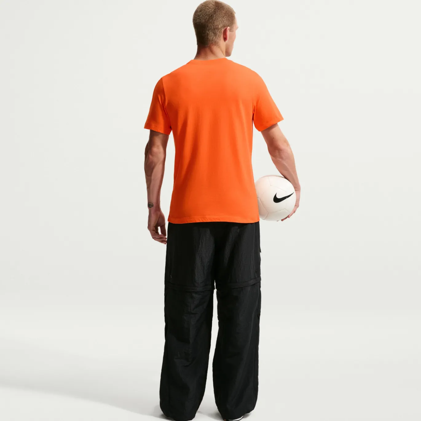 Nike Nederland Crest T-Shirt 2026-2028 Oranje Zwart