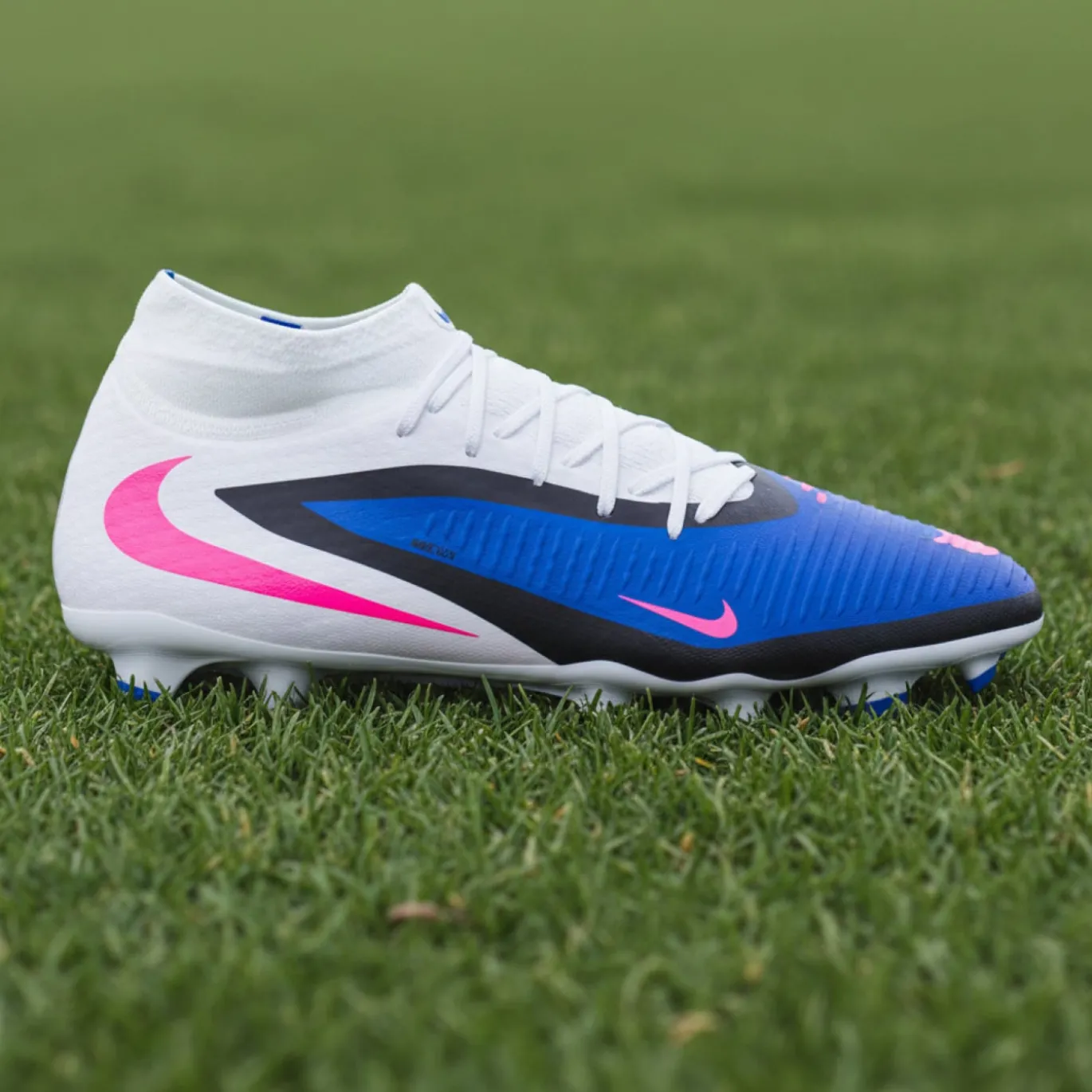 Nike Phantom 6 High Academy Gras / Kunstgras Voetbalschoenen (MG) Blauw Wit Felroze