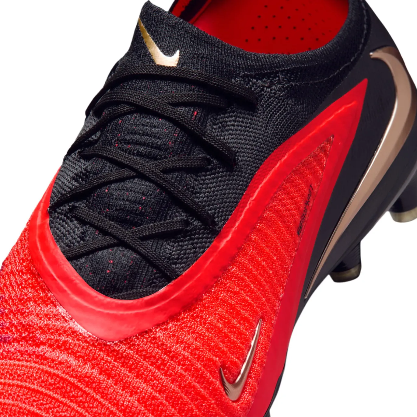 Nike Phantom 6 Low Elite Kunstgras Voetbalschoenen (AG) Zwart Felrood Goud