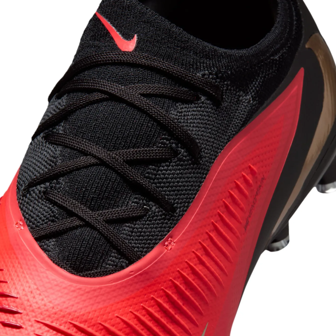 Nike Phantom 6 Low Pro Kunstgras Voetbalschoenen (AG) Zwart Felrood Goud
