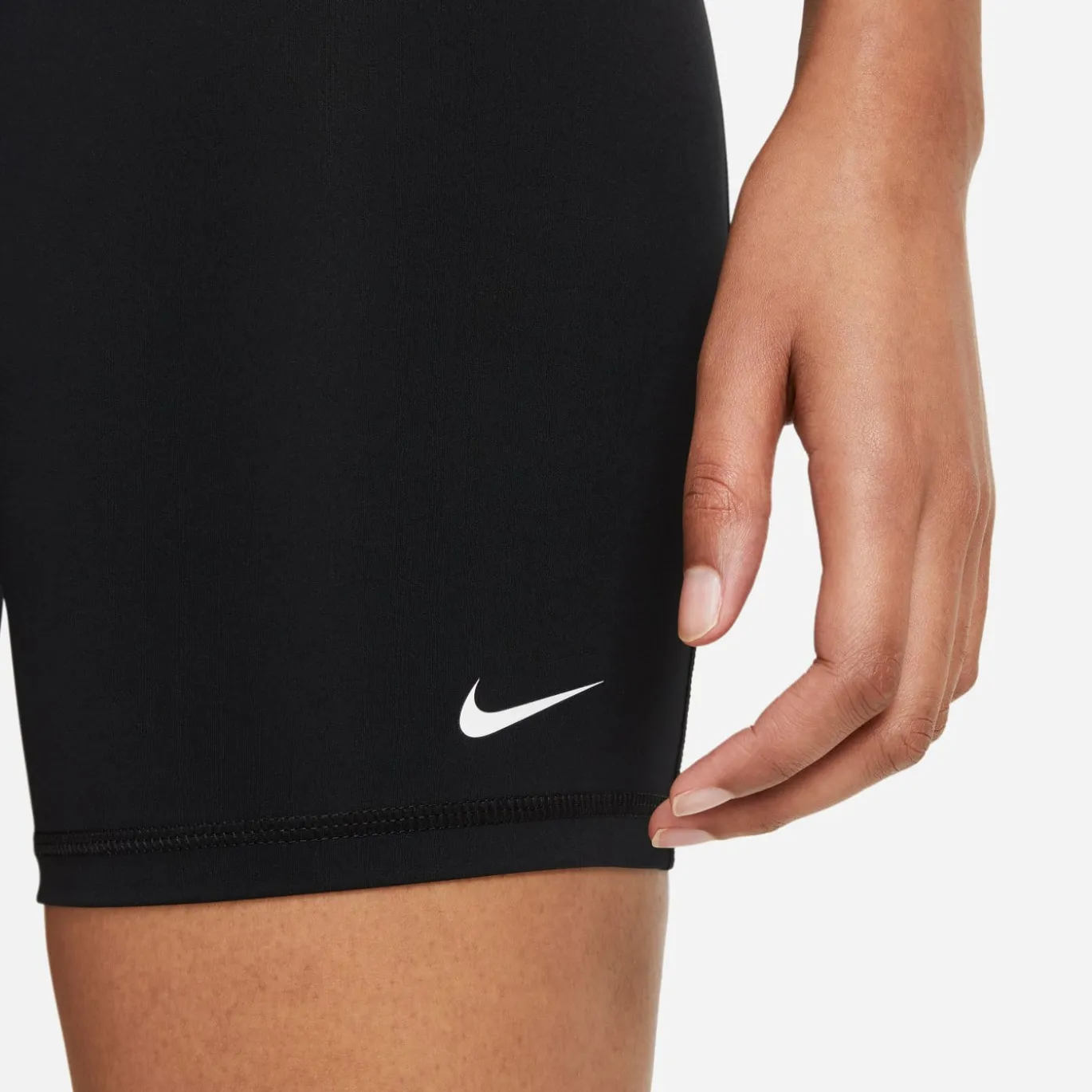 Nike Pro 365 Short 8-Inch Dames Zwart Wit