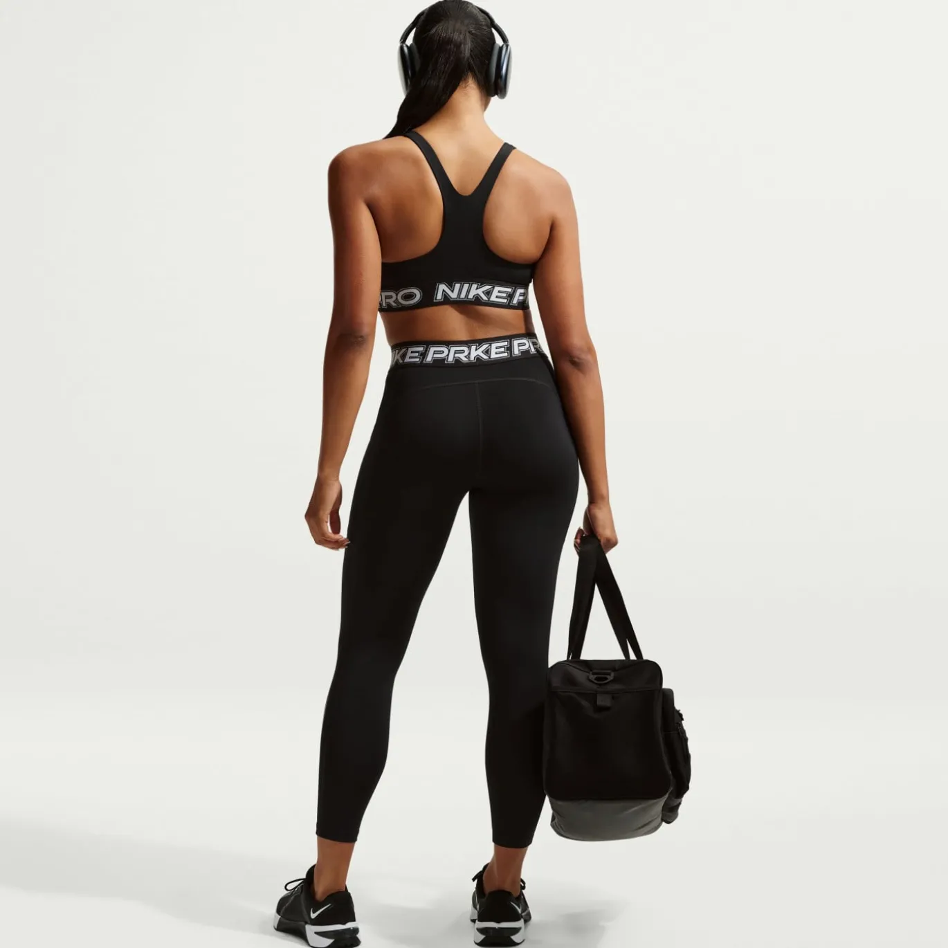 Nike Pro Sportbeha Dames Zwart Wit Zilver
