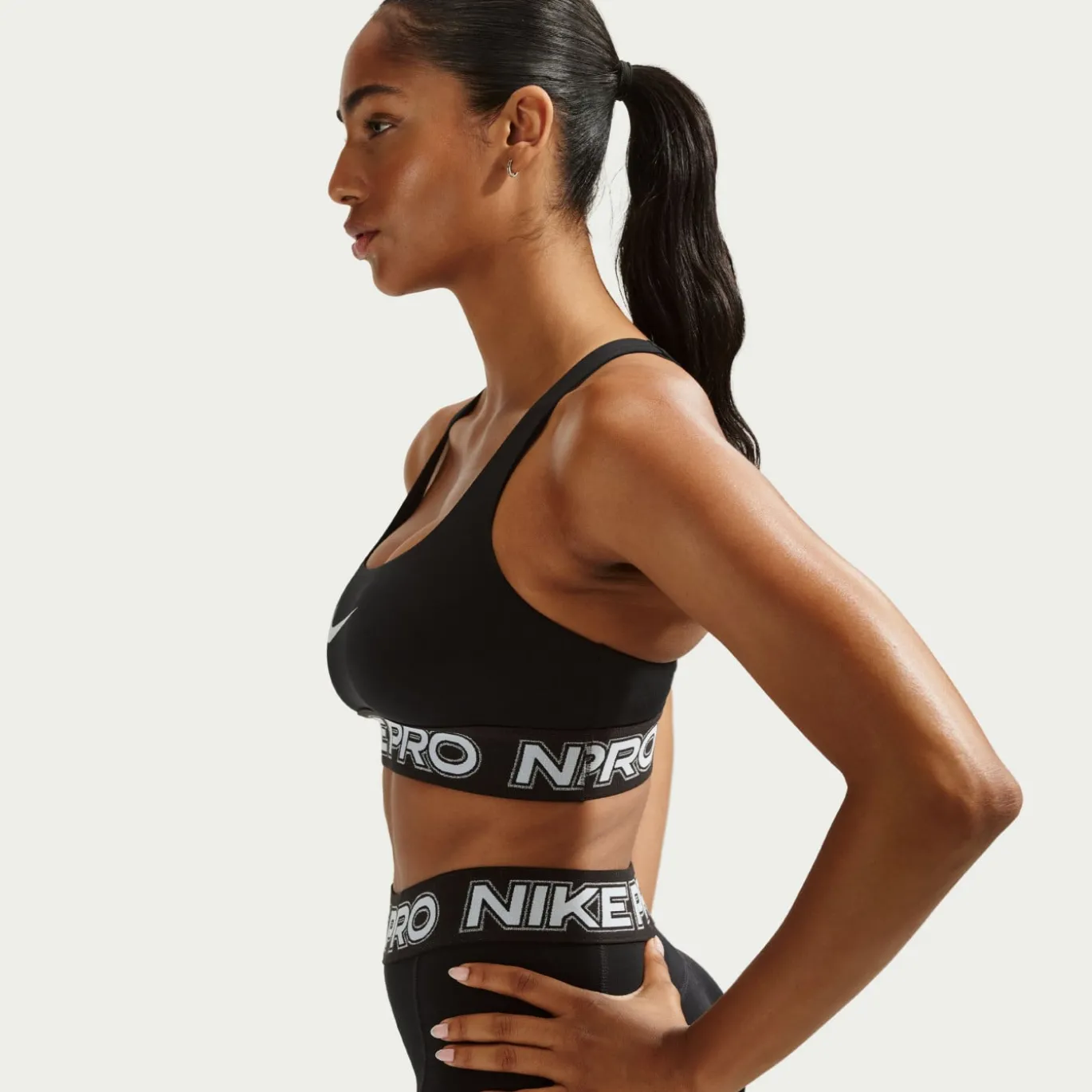 Nike Pro Sportbeha Dames Zwart Wit Zilver