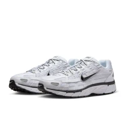 Nike P-6000 Sneakers Wit Metallic Silver Zwart