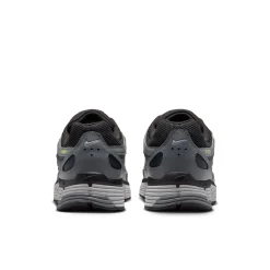 Nike P-6000 Sneakers Zwart Metallic Zilver Neongeel