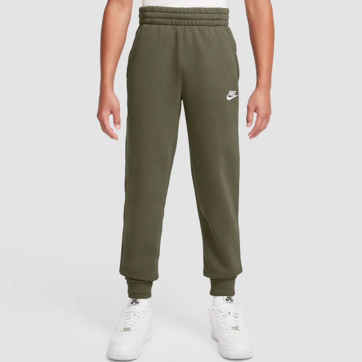 Nike Sportswear Club Fleece Joggingbroek Kids Olijfgroen Wit