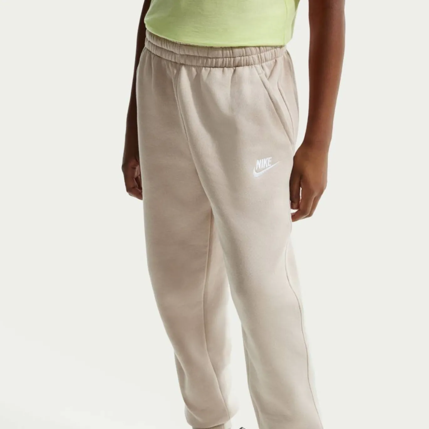 Nike Sportswear Club Fleece Joggingbroek Kids Lichtbruin Wit