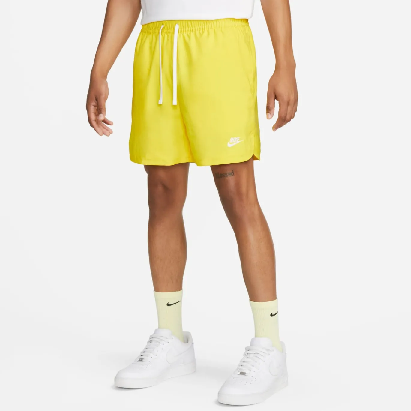 Nike Sportswear Club Woven Broekje Geel Wit
