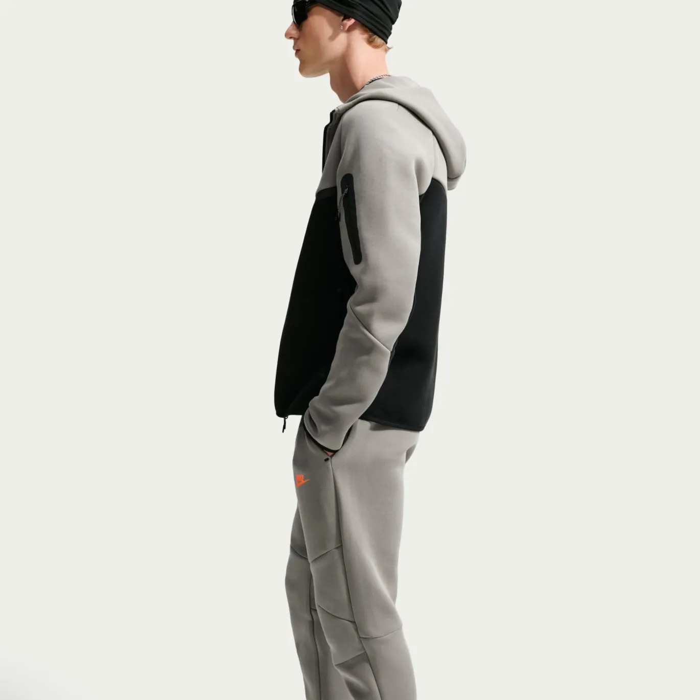 Nike Tech Fleece Sportswear Joggingbroek Donkergrijs Zwart Oranje