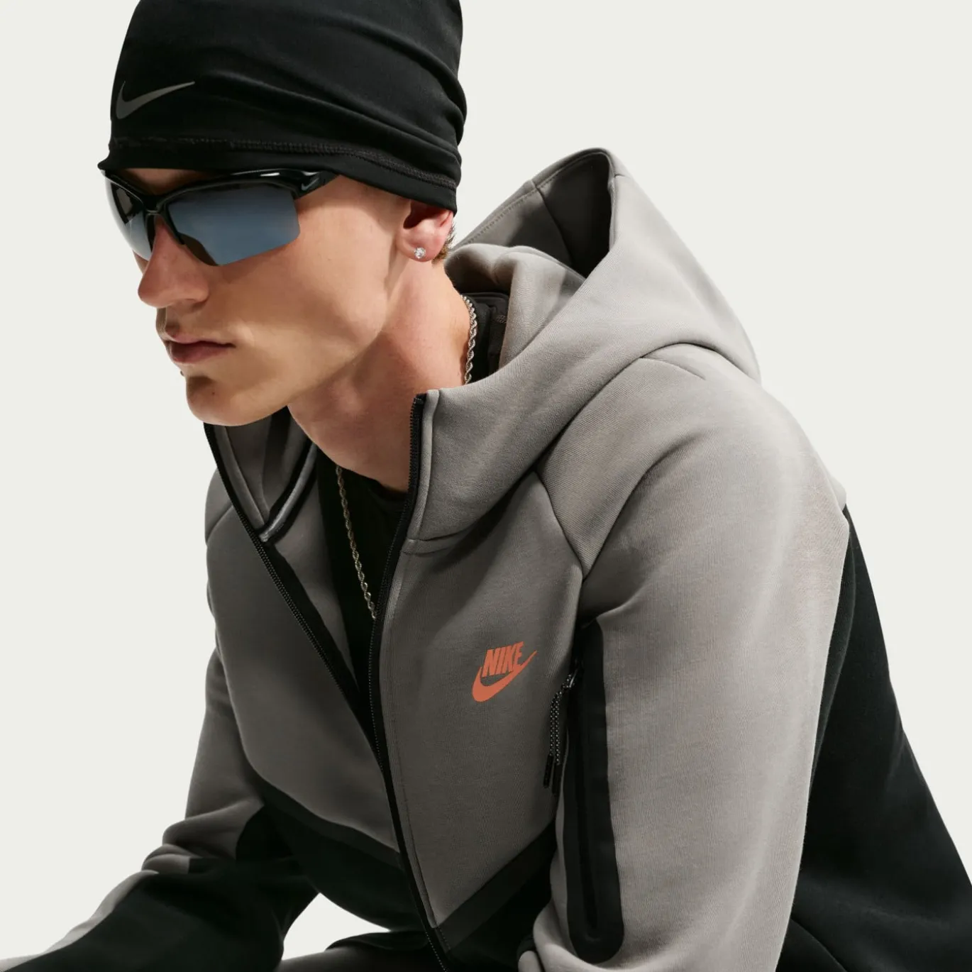 Nike Tech Fleece Sportswear Trainingspak Donkergrijs Zwart Oranje