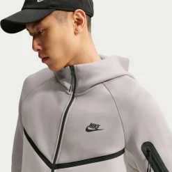 Nike Tech Fleece Sportswear Trainingspak Lichtgrijs Beige Zwart