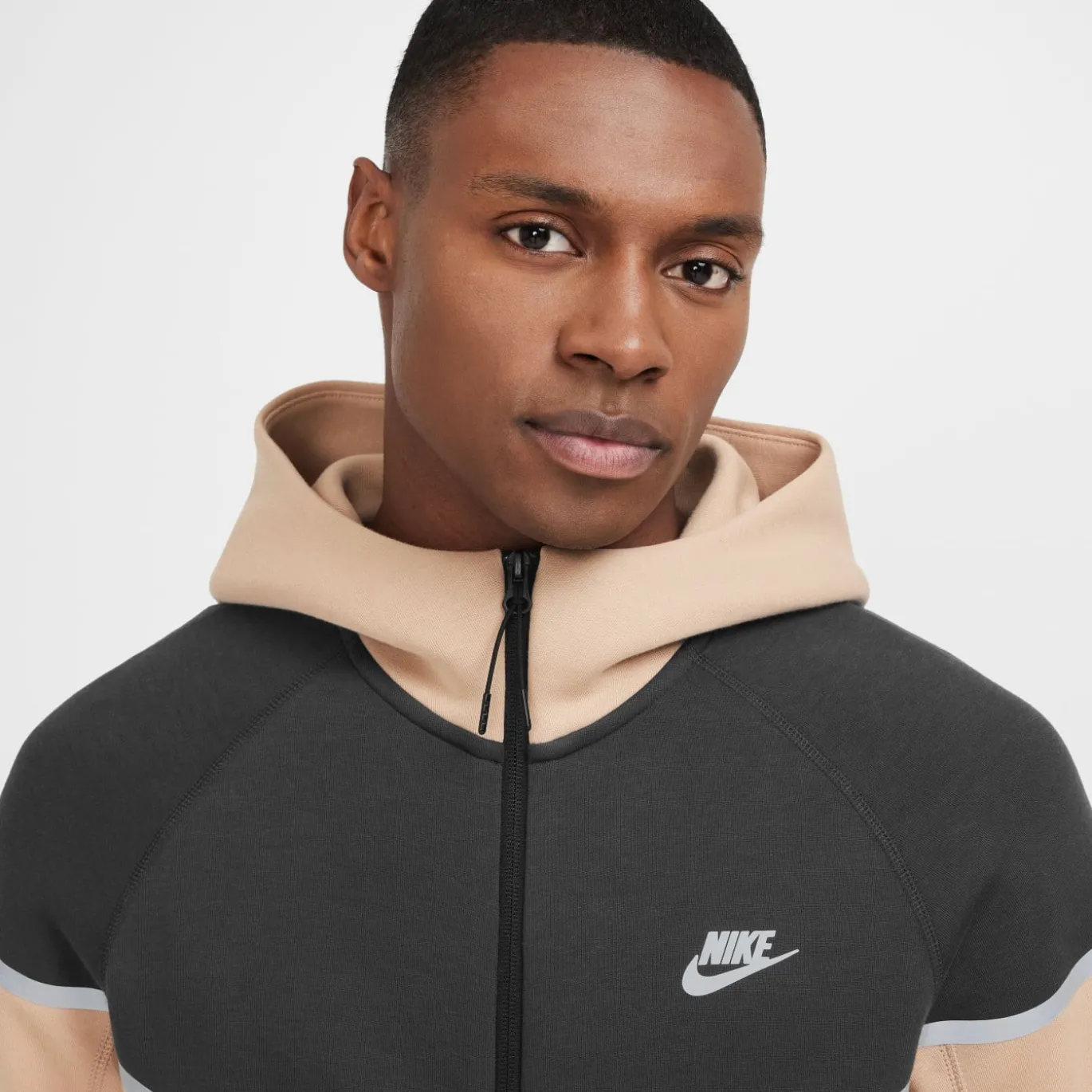 Nike Tech Fleece Sportswear Vest Beige Donkergrijs Zilver Zwart
