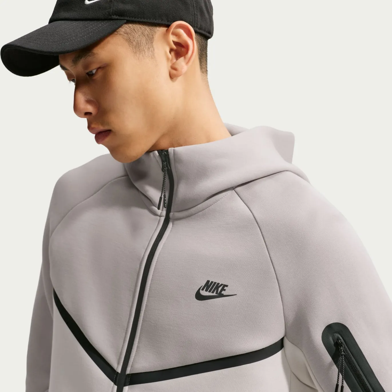 Nike Tech Fleece Sportswear Vest Lichtgrijs Beige Zwart