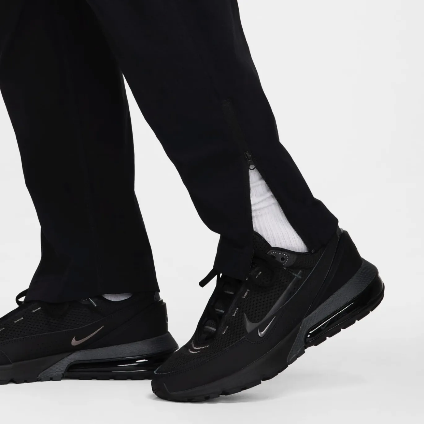 Nike Tech Sportswear Woven Trainingsbroek Zwart