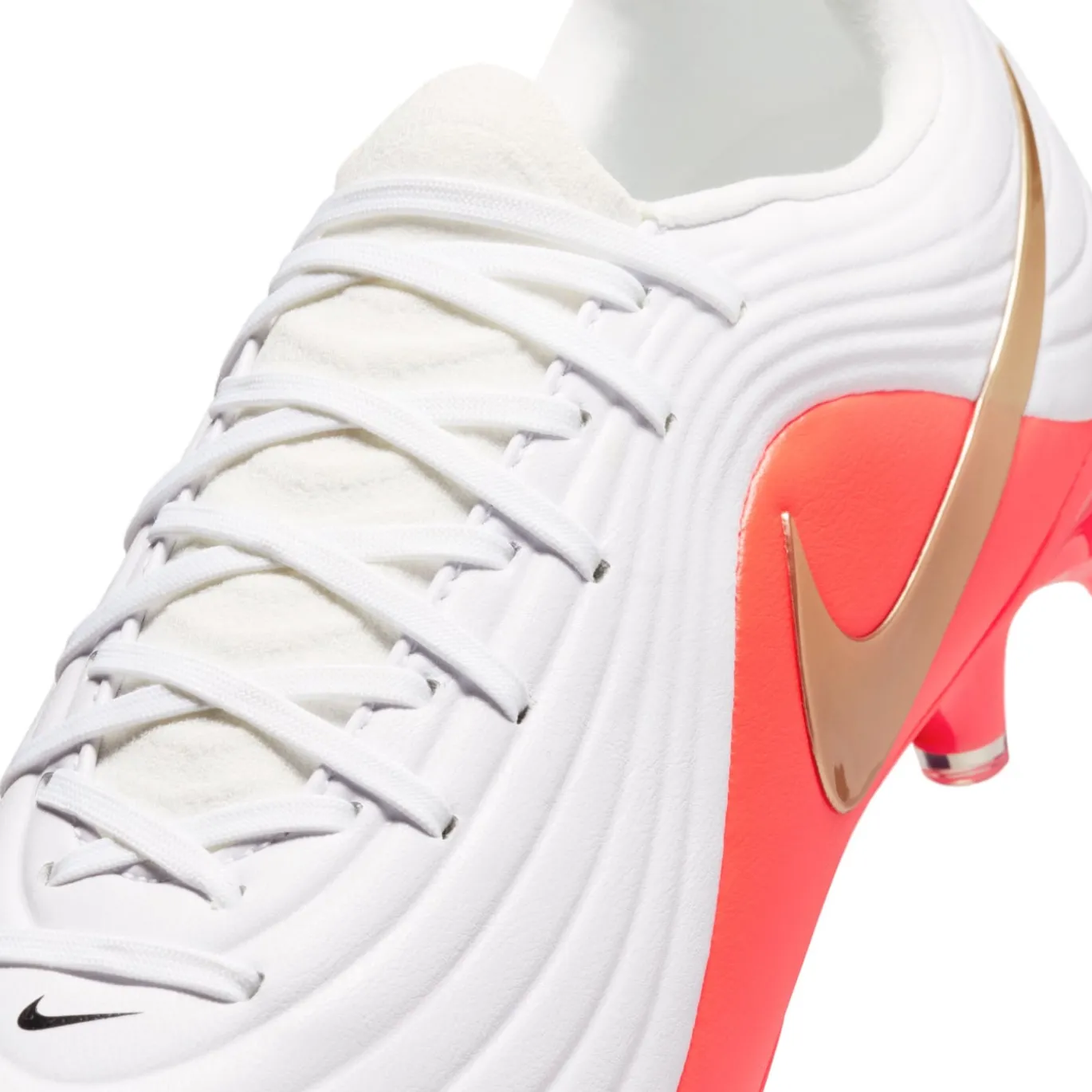 Nike Tiempo Maestro Academy Gras / Kunstgras Voetbalschoenen (MG) Wit Felrood Goud